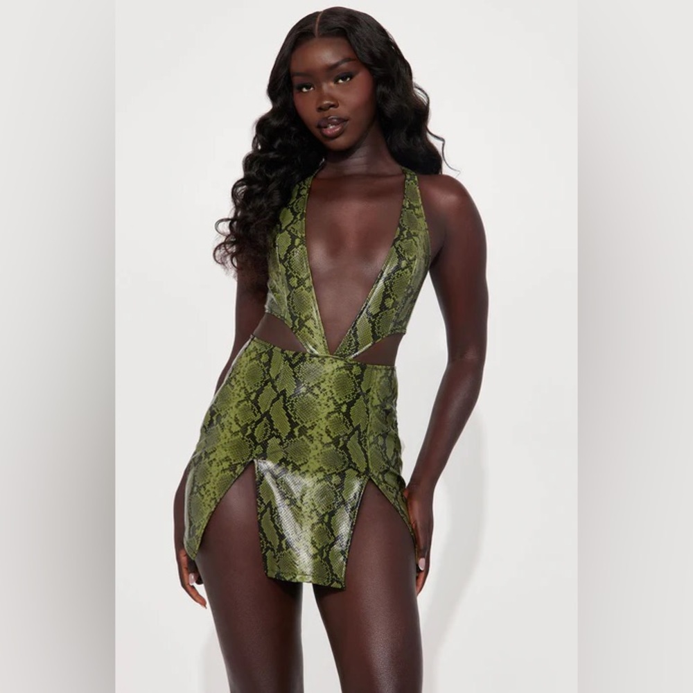 Snake Bite Faux Patent Leather Mini Dress - Green/combo Small